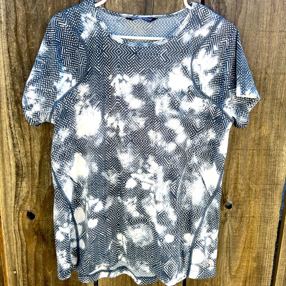 North Face short sleeve top